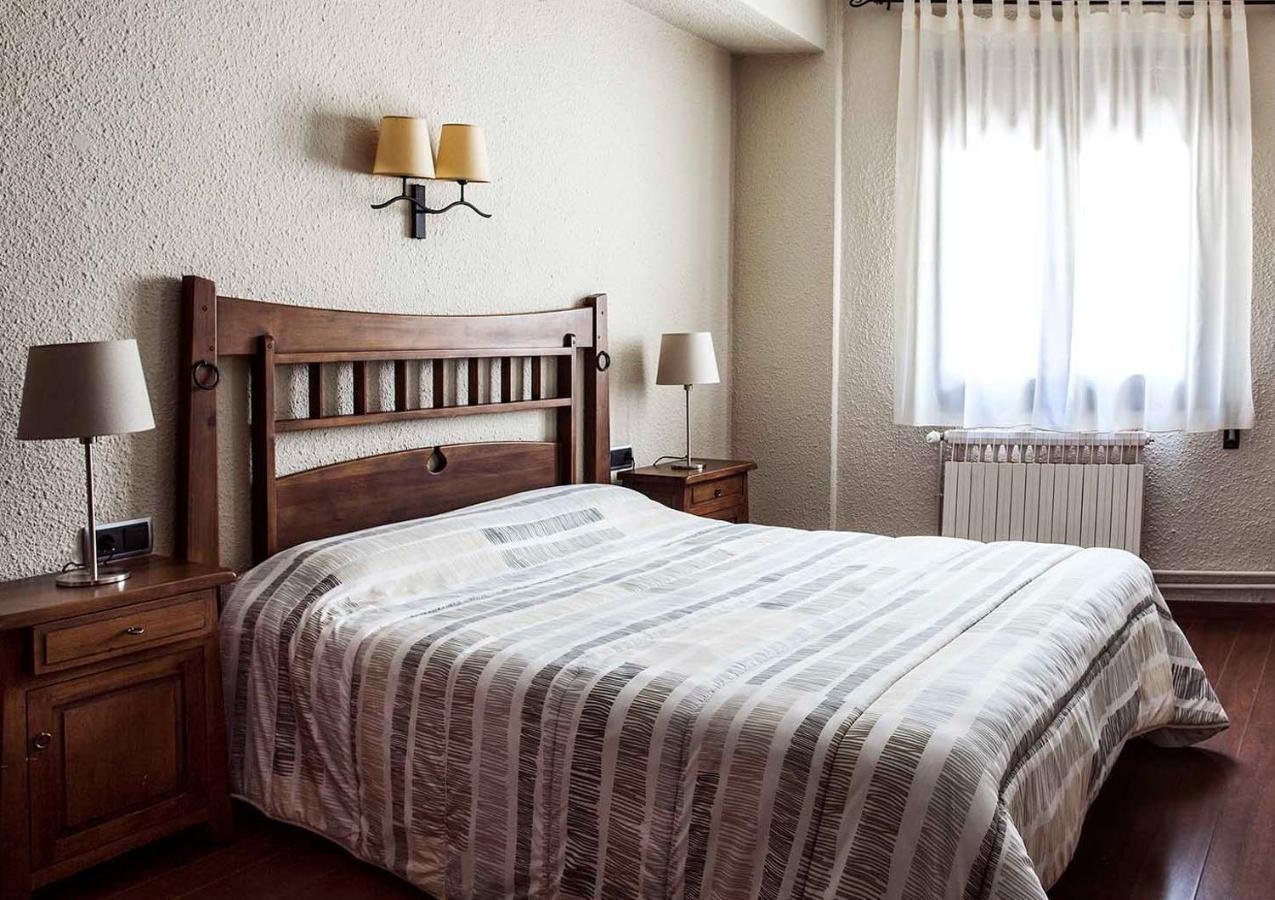 Hostal La Placa Erill la Vall Exterior photo